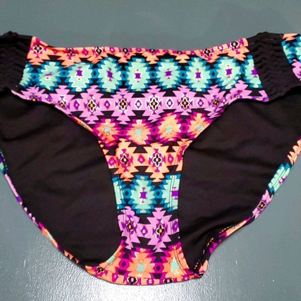 Bathing suit bottoms.‎  XL, BEAUTIFUL COLOR. Cruise, pool.